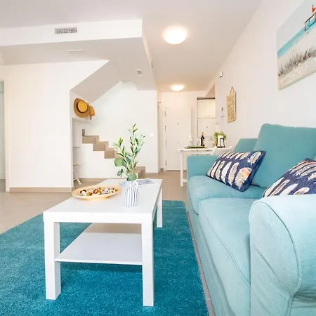 Atico Penthouse Bajondillo 2 Bedrooms 托雷莫利诺斯