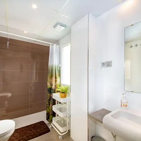 公寓 Atico Penthouse Bajondillo 2 Bedrooms *
