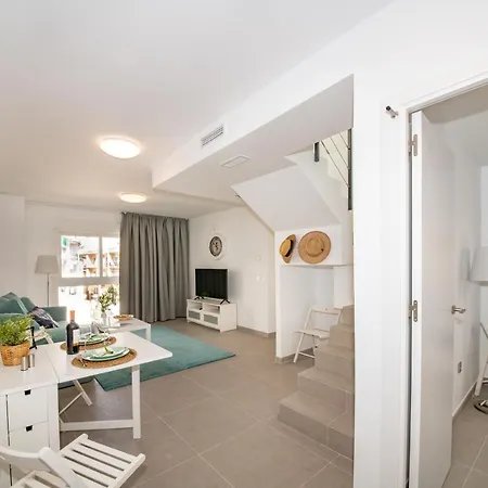 公寓 Atico Penthouse Bajondillo 2 Bedrooms *